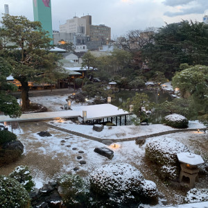 雪景色をした日本庭園|577335さんのART HOTEL NEW  TAGAWA(アートホテルニュータガワ)の写真(1142565)