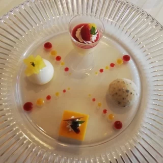 試食会コース　デザートの盛り合わせ　盛り付けがかわいい！