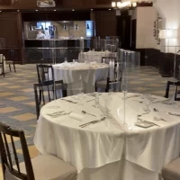 オープンキッチン付きの4階披露宴会場！