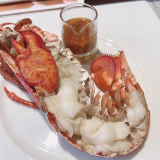 オマール海老の料理。とっても美味しかったです！