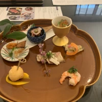左上の茄子と烏賊以外味が薄かったです