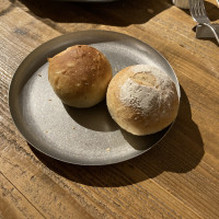 パン工房からの自家製パン