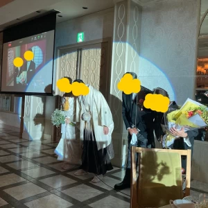 Zoom通話を大画面に投映しておりリモート挙式も対応|577574さんのラソールガーデン大阪(営業終了)の写真(1329841)