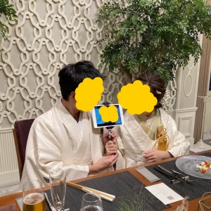 新郎新婦のipadにて、終始リモート通信を行っていました|577574さんのラソールガーデン大阪(営業終了)の写真(1329842)
