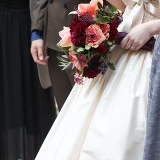 新郎新婦の衣装がお洒落でした。