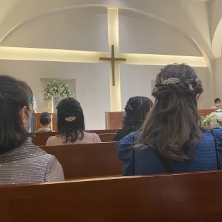 挙会場のイスが温かい印象でした！
(仕方ない部分ですかね)