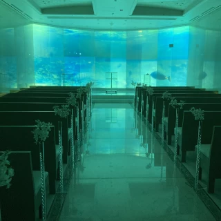 チャペル。海の映像演出。