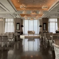 この日は控え室仕様になっているがここも披露宴会場