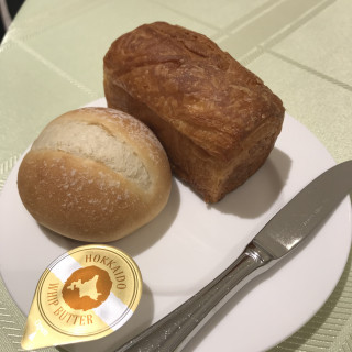 フェア試食のパン
四角いパンがとても美味しい