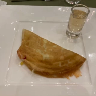 前菜です
新郎新婦も披露宴中に食べました