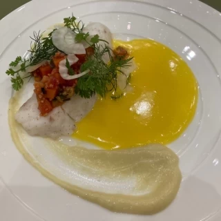 魚
新郎新婦は披露宴後に食べました