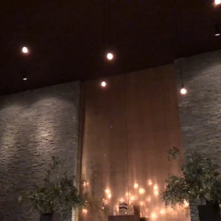 退場する時は扉が開きます。