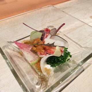 エビを使った前菜