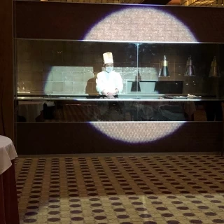 披露宴会場でのフランベ演出