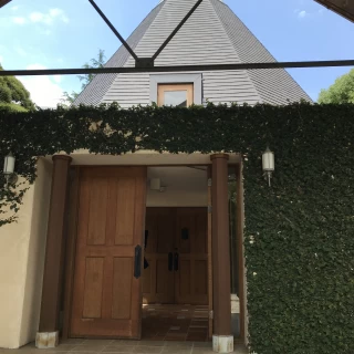 外観もナチュラルでチャペルとマッチしてました。