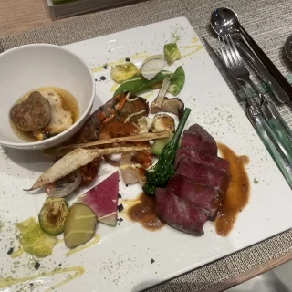 和風と洋風の融合で日本人舌にあったお料理でした。