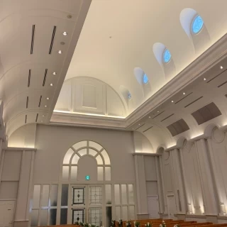 天井が高く音がよく響きました