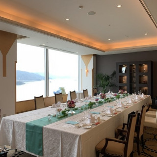 高層階の小さな会場