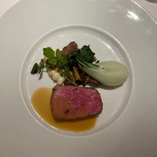 メイン肉料理