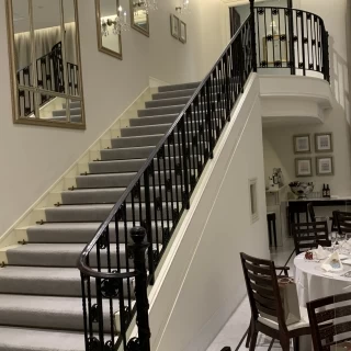 会場