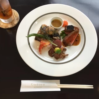 メインなど