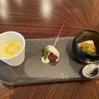 サプライズで思い出の土地の料理を出していただきました。