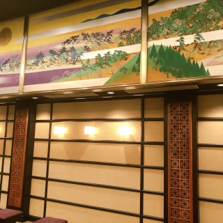 披露宴会場、厳か