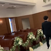 後ろ姿はなんとも素敵です。