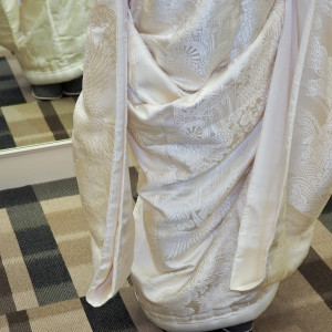 白無垢にも細かな刺繍がされ美しい|580319さんの迎賓館 サクラヒルズ川上別荘の写真(1224512)