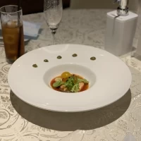魚料理は、少し凝りすぎているようでした。