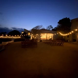 夜になってもとても綺麗です。