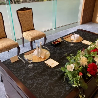 FOREST TERRACE 神宮会館　新郎新婦席