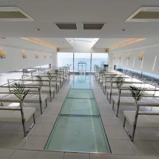 少しくらいですが
実際はもっと明るいです。
