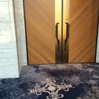 扉
