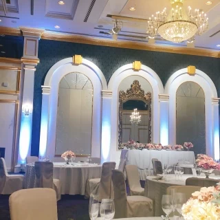 2階の会場。シンデレラ城のような可愛らしい雰囲気です。
