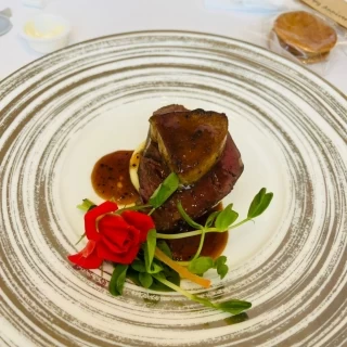 メインのお肉料理