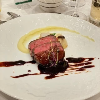 お肉メイン