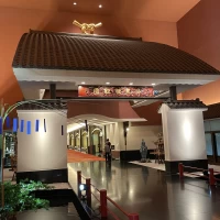 室内に門