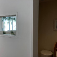 チャペルの授乳室、覗き窓