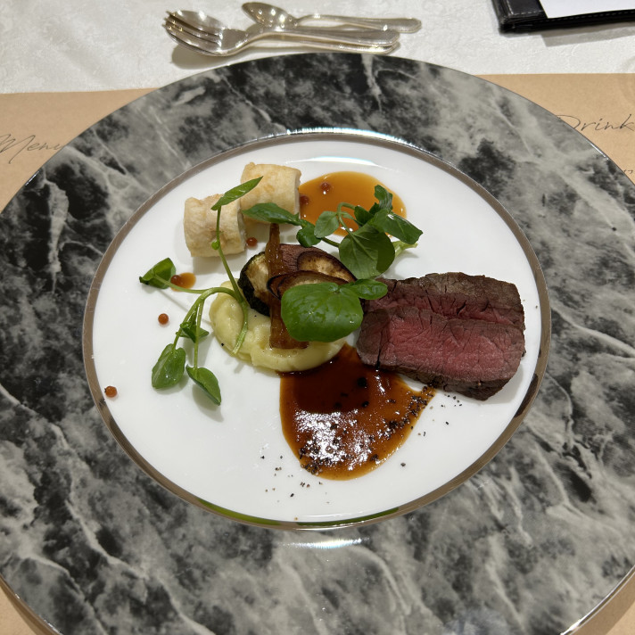 肉料理と魚料理