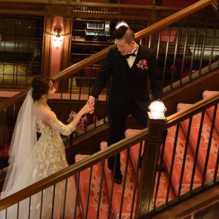結婚式前に大階段で撮った一枚です。