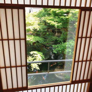 外がみえるしょうじになっているそうです。