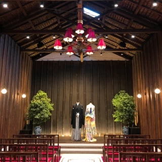 挙式会場は昔、お酒の貯蔵庫だったようです。