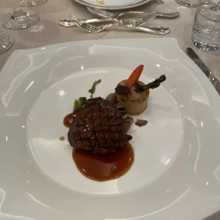 メイン