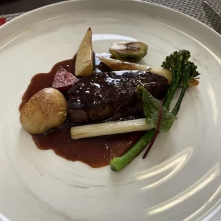 肉はもちろんお野菜もソースもおいしかった！