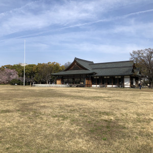 会場前はこのように開けています|582436さんの大阪城西の丸庭園 大阪迎賓館の写真(1178371)
