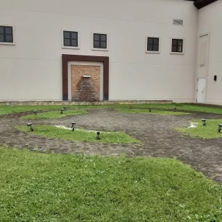 こちらで集合写真をとるようです。