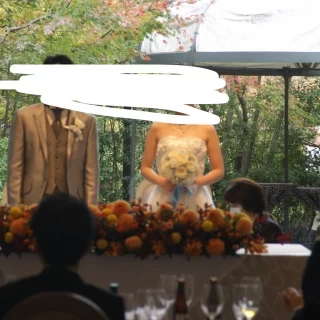 外に緑が見えて綺麗です。