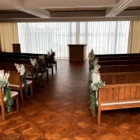 カーテンを閉じた場合のチャペル