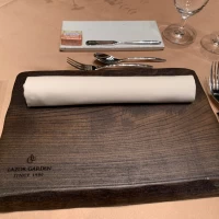 披露宴会場のテーブル